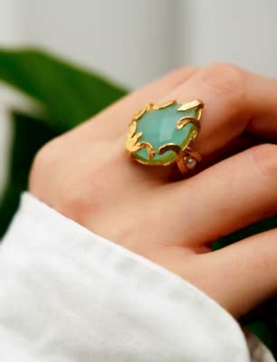 El Yapımı Altın Kaplama Pirinç Yüzük Akua Kalsedon Taşlı