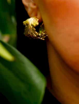 El Yapımı Yaprak Tasarımlı Altın Kaplama Pirinç Küpe