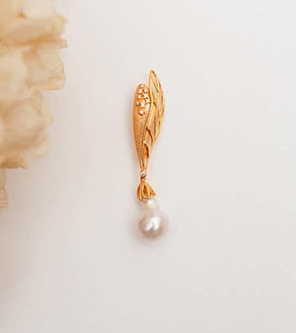 El Yapımı Tasarım Gümüş Broş İncili