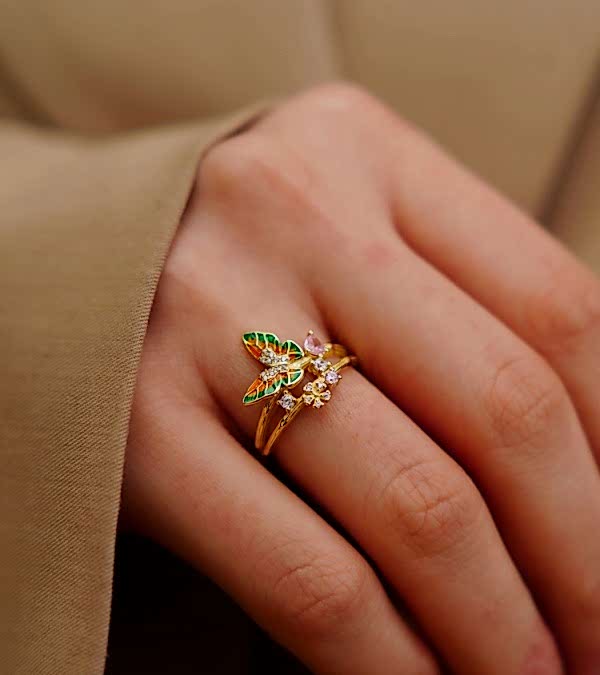 Kelebek Tasarımlı Mine İşlemeli Gümüş Yüzük