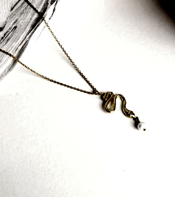 Yılan Tasarım İncili Gümüş Kolye