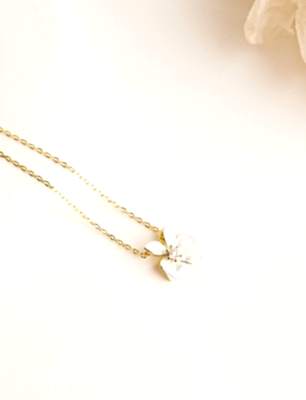 Çiçek Motif Gümüş İşleme Kolye